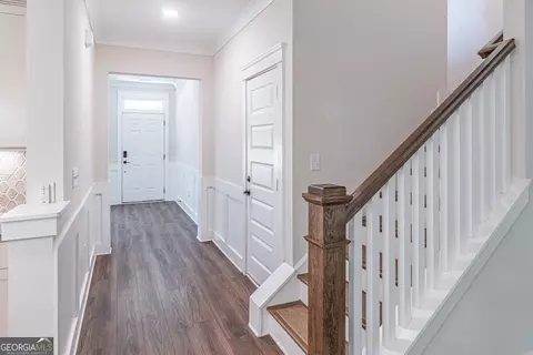 Entry Way - 2849 Windsor Knoll Dr, Dacula, GA 30019 photo 4 of 5