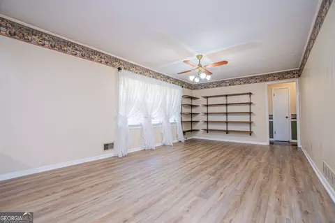 Living - 677 Upper Caldwell Rd, Bowdon, GA 30108 photo 5 of 8