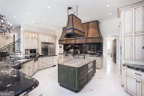 Kitchen - 3084 George Williams Rd, Monroe, GA 30656 photo 2 of 6