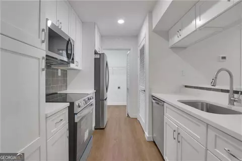 122 Tuxworth Cir, Decatur, GA 30033