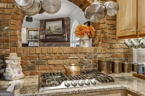 Kitchen - 401 Herrin Rd, Cornelia, GA 30531 photo 5 of 7