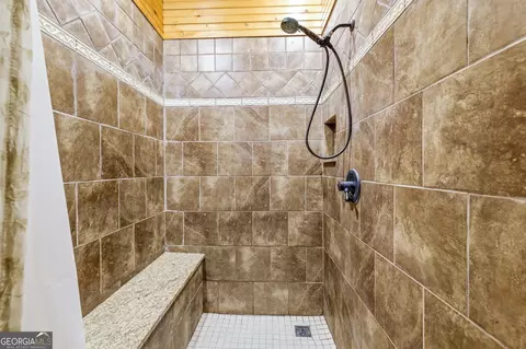 Bath - 401 Herrin Rd, Cornelia, GA 30531 photo 8 of 11