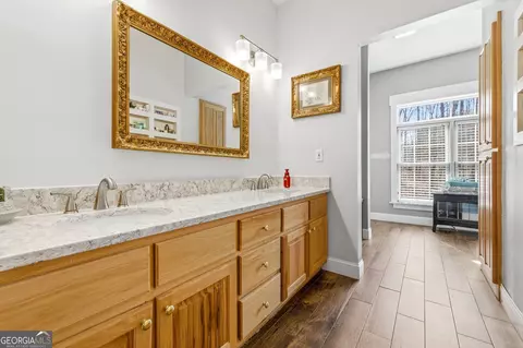 Bath - 401 Herrin Rd, Cornelia, GA 30531 photo 1 of 11