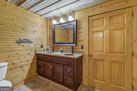 Bath - 401 Herrin Rd, Cornelia, GA 30531 photo 9 of 11