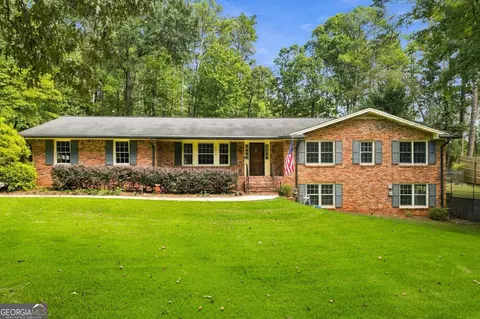 5013 Fox Forest Cir SW, Lilburn, GA 30047