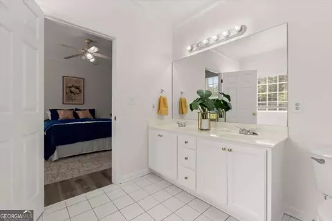 Bath - 125 Kevins Dr, Hampton, GA 30228 photo 1 of 4