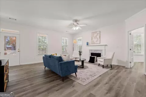 Living - 125 Kevins Dr, Hampton, GA 30228 photo 2 of 3