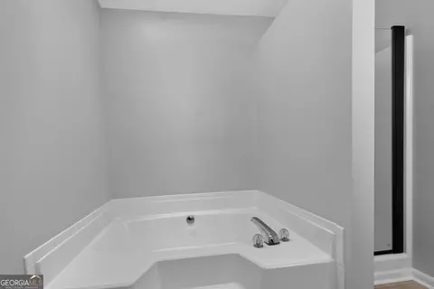 Bath - 113 Franklin Way, Lagrange, GA 30240 photo 3 of 4