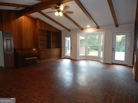 Living - 887 Cameron Mill Rd, Lagrange, GA 30240 photo 2 of 14