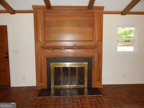 Living - 887 Cameron Mill Rd, Lagrange, GA 30240 photo 1 of 14