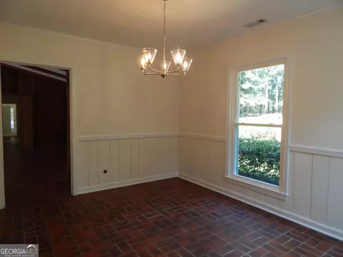 Dining - 887 Cameron Mill Rd, Lagrange, GA 30240 photo 2 of 2