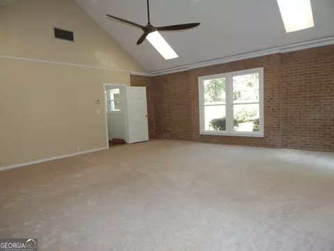Living - 887 Cameron Mill Rd, Lagrange, GA 30240 photo 8 of 14