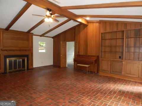 Living - 887 Cameron Mill Rd, Lagrange, GA 30240 photo 3 of 14