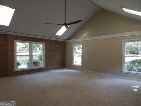 Living - 887 Cameron Mill Rd, Lagrange, GA 30240 photo 7 of 14