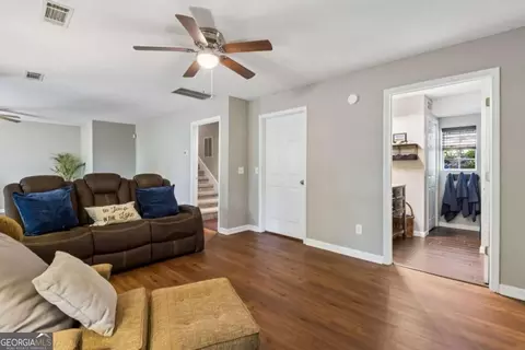 Entry Way - 3452 Point View Cir, Gainesville, GA 30506 photo 6 of 6