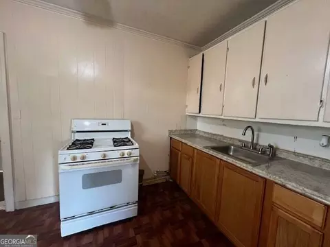 Kitchen - 616 S Harlem Cir, Lagrange, GA 30241 photo 2 of 2