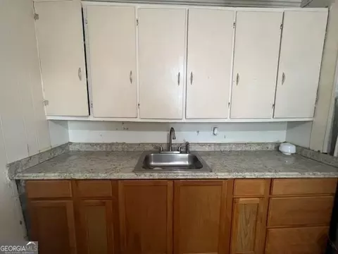 Kitchen - 616 S Harlem Cir, Lagrange, GA 30241 photo 1 of 2