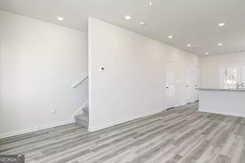 Entry Way - 226 Rooker Dr, Lagrange, GA 30241 photo 2 of 4
