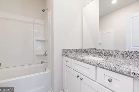Bath - 226 Rooker Dr, Lagrange, GA 30241 photo 4 of 4