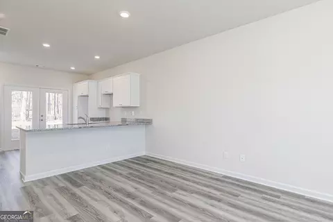 Living - 226 Rooker Dr, Lagrange, GA 30241 photo 1 of 3