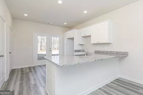 Kitchen - 226 Rooker Dr, Lagrange, GA 30241 photo 4 of 5
