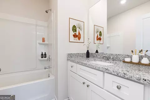 Bath - 226 Rooker Dr, Lagrange, GA 30241 photo 1 of 4