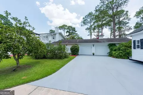 Exterior - 335 Main St, Barwick, GA 31720 photo 19 of 28