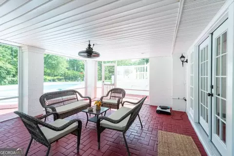 Exterior - 335 Main St, Barwick, GA 31720 photo 8 of 28