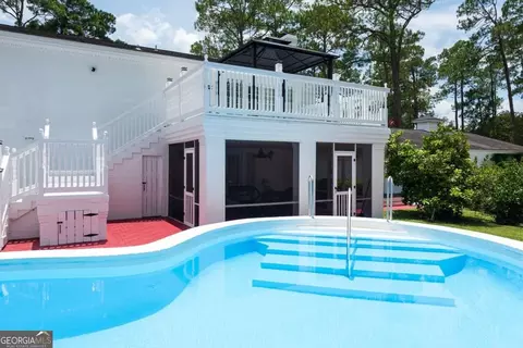 Exterior - 335 Main St, Barwick, GA 31720 photo 10 of 28