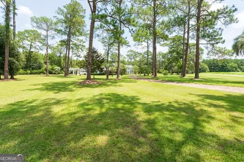 Exterior - 335 Main St, Barwick, GA 31720 photo 24 of 28