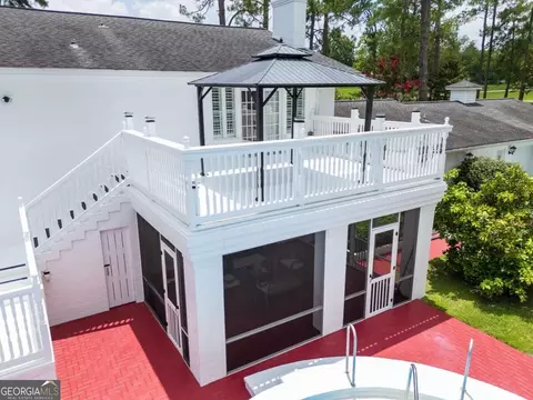 Exterior - 335 Main St, Barwick, GA 31720 photo 5 of 28