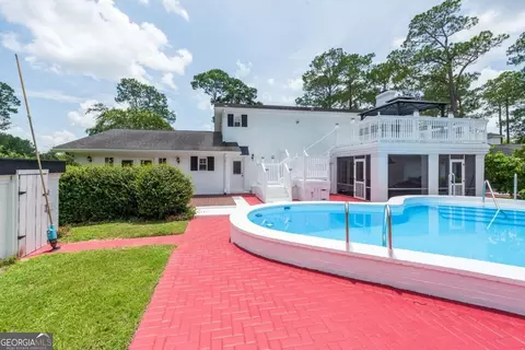 Exterior - 335 Main St, Barwick, GA 31720 photo 13 of 28