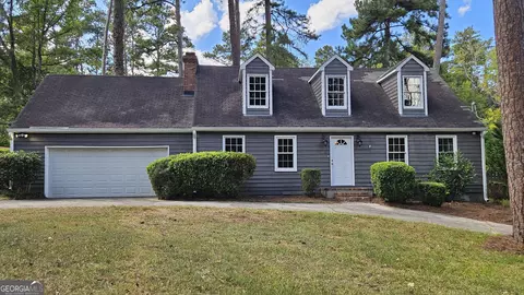 390 Riverdale Rd, Macon, GA 31204