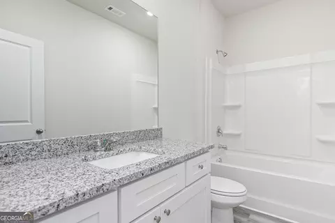 Bath - 204 Rooker Dr, Lagrange, GA 30241 photo 3 of 6