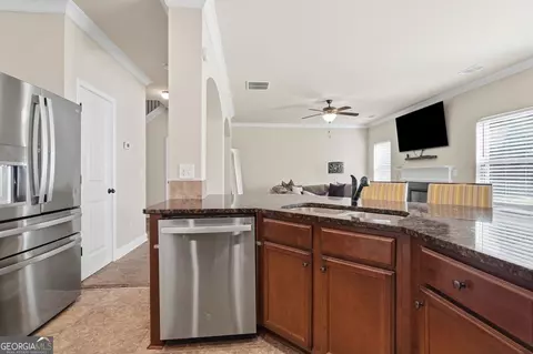 Kitchen - 1422 Stone Ridge Ct, Hampton, GA 30228 photo 4 of 5