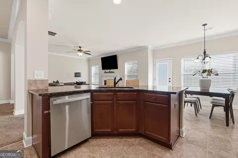 Kitchen - 1422 Stone Ridge Ct, Hampton, GA 30228 photo 5 of 5
