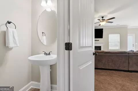 Entry Way - 1422 Stone Ridge Ct, Hampton, GA 30228 photo 3 of 4