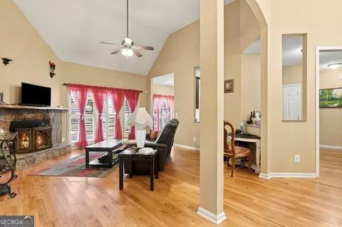 Entry Way - 203 Firetower Rd, Jasper, GA 30143 photo 3 of 4