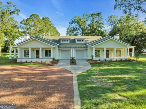 111 Arbors Ct, Dublin, GA 31021 photo 1