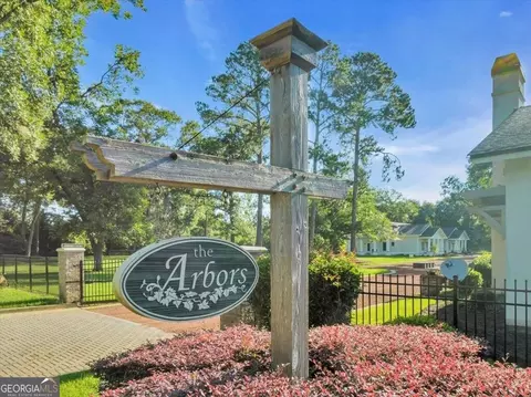 111 Arbors Ct, Dublin, GA 31021 photo 2