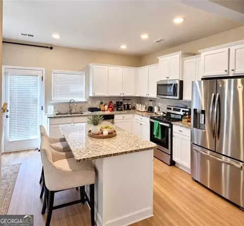 Kitchen - 197 Cabin Way, Hampton, GA 30228 photo 1 of 1