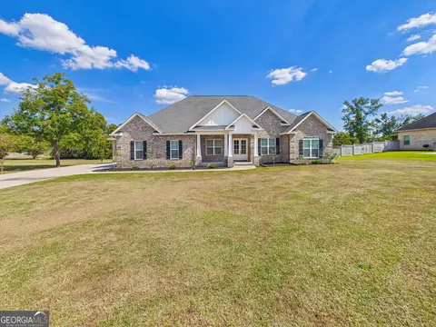 207 Yale Cir, Bonaire, GA 31005