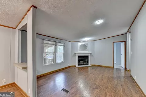 Living - 5500 Hemlock Ct, Lula, GA 30554 photo 10 of 15