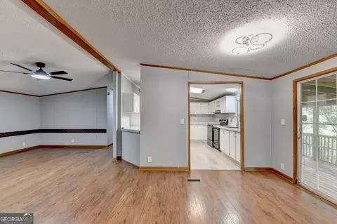 Living - 5500 Hemlock Ct, Lula, GA 30554 photo 9 of 15