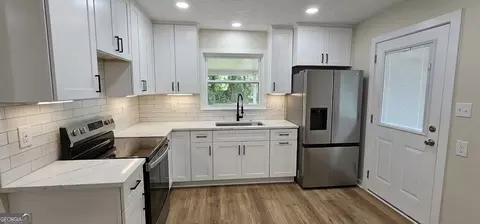 Kitchen - 75 Pressley Ln, Toccoa, GA 30577 photo 2 of 2