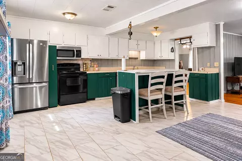 Kitchen - 215 Rutland Cir, Lagrange, GA 30241 photo 3 of 3