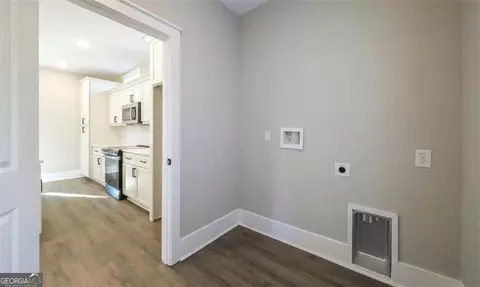 Entry Way - 485 West Ave, Bowdon, GA 30108 photo 8 of 9