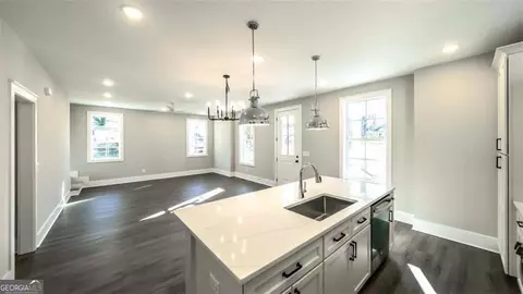 Living - 485 West Ave, Bowdon, GA 30108 photo 2 of 2