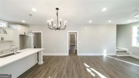 Entry Way - 485 West Ave, Bowdon, GA 30108 photo 2 of 9