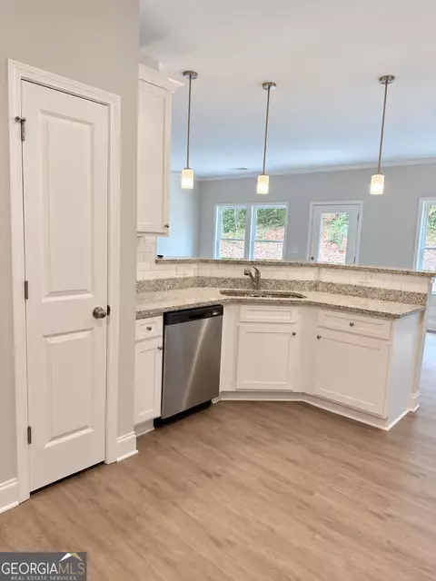 Kitchen - 4480 Rivercliffs Way, Gray, GA 31032 photo 2 of 3